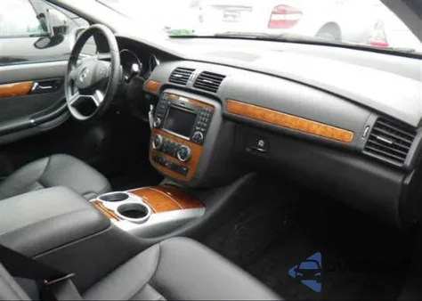 2009 Mercedes-Benz R350 R Class z USA, uszkodzony, nr VIN 4JGCB65E69A089204